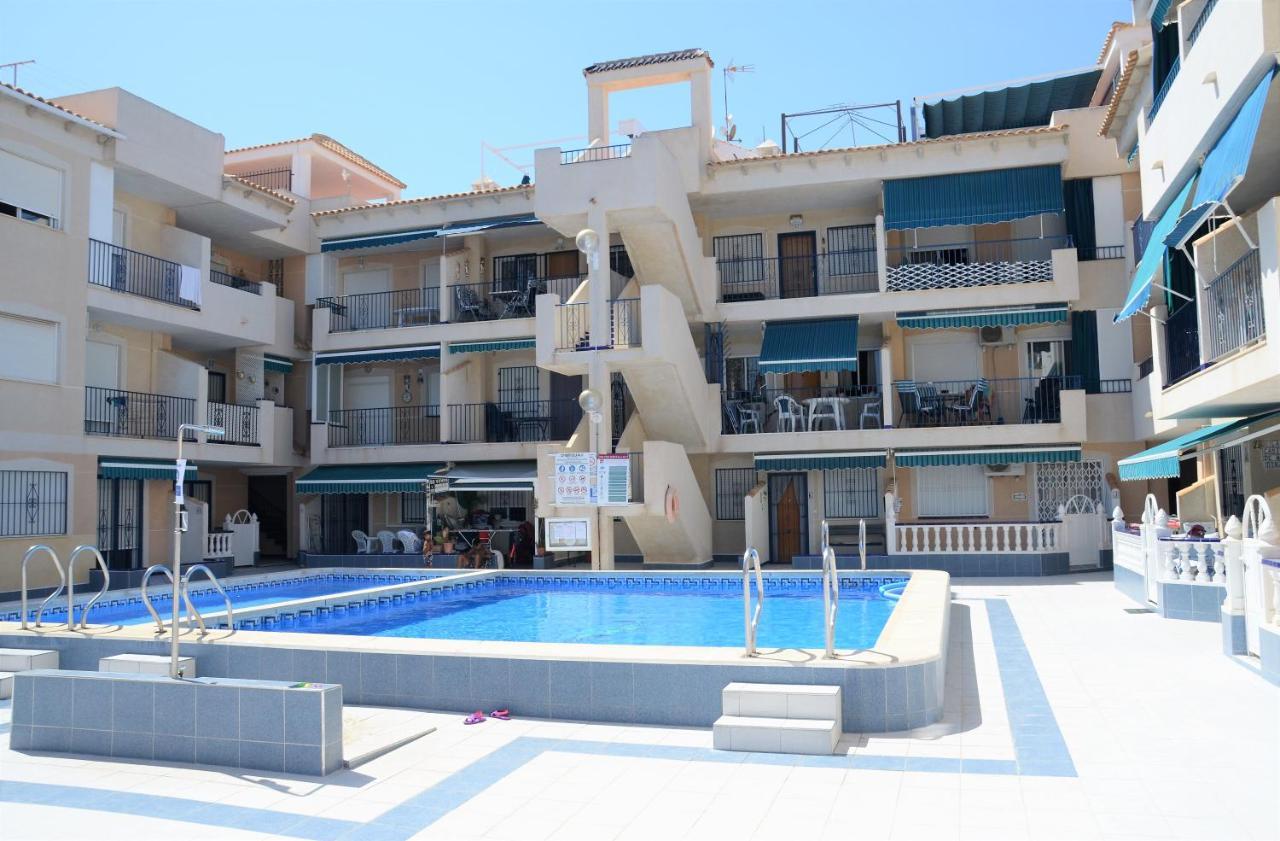 Naufragos Beach Apartment Torrevieja Dış mekan fotoğraf